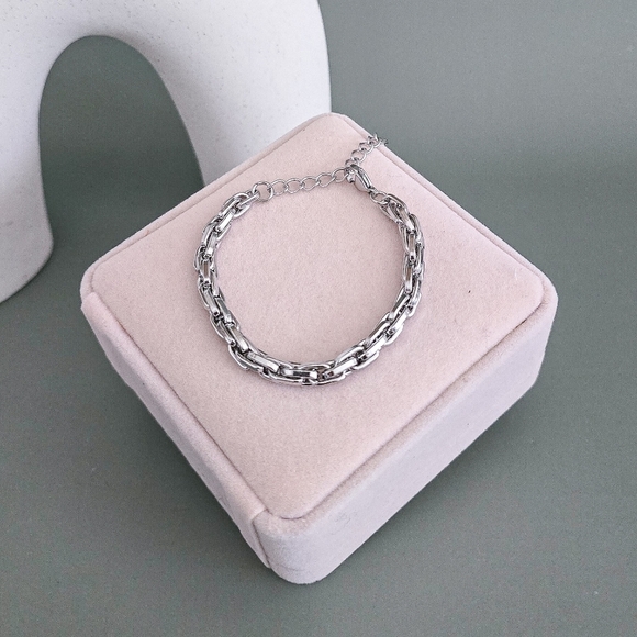 Stainless steel silver tone link bracelet new - Picture 3 of 4